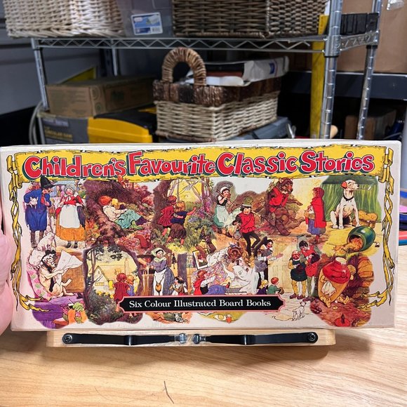 Children's Favourite Classic Stories -‎ Box Set of 6 Board Books Nostalgic Retro - Picture 2 of 4